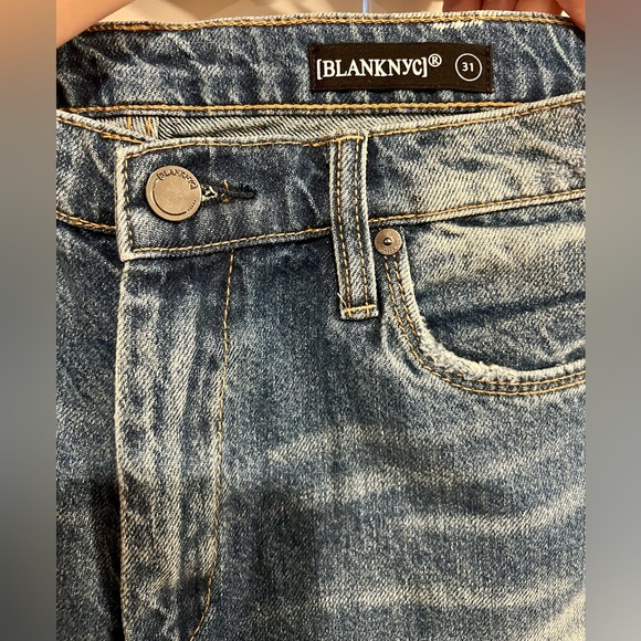NWT Blank NYC Cinderella Story Blue Denim Distressed Hem Straight Leg Jean SZ 31 - Picture 9 of 15